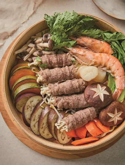 소고기찜과 검은콩수제비 완성 사진