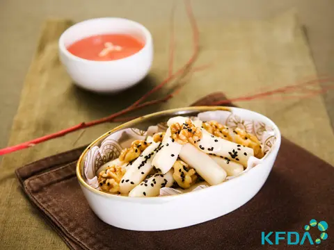 호두떡볶이 완성 사진
