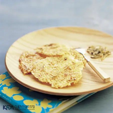 멸치 누룽지과자 완성 사진